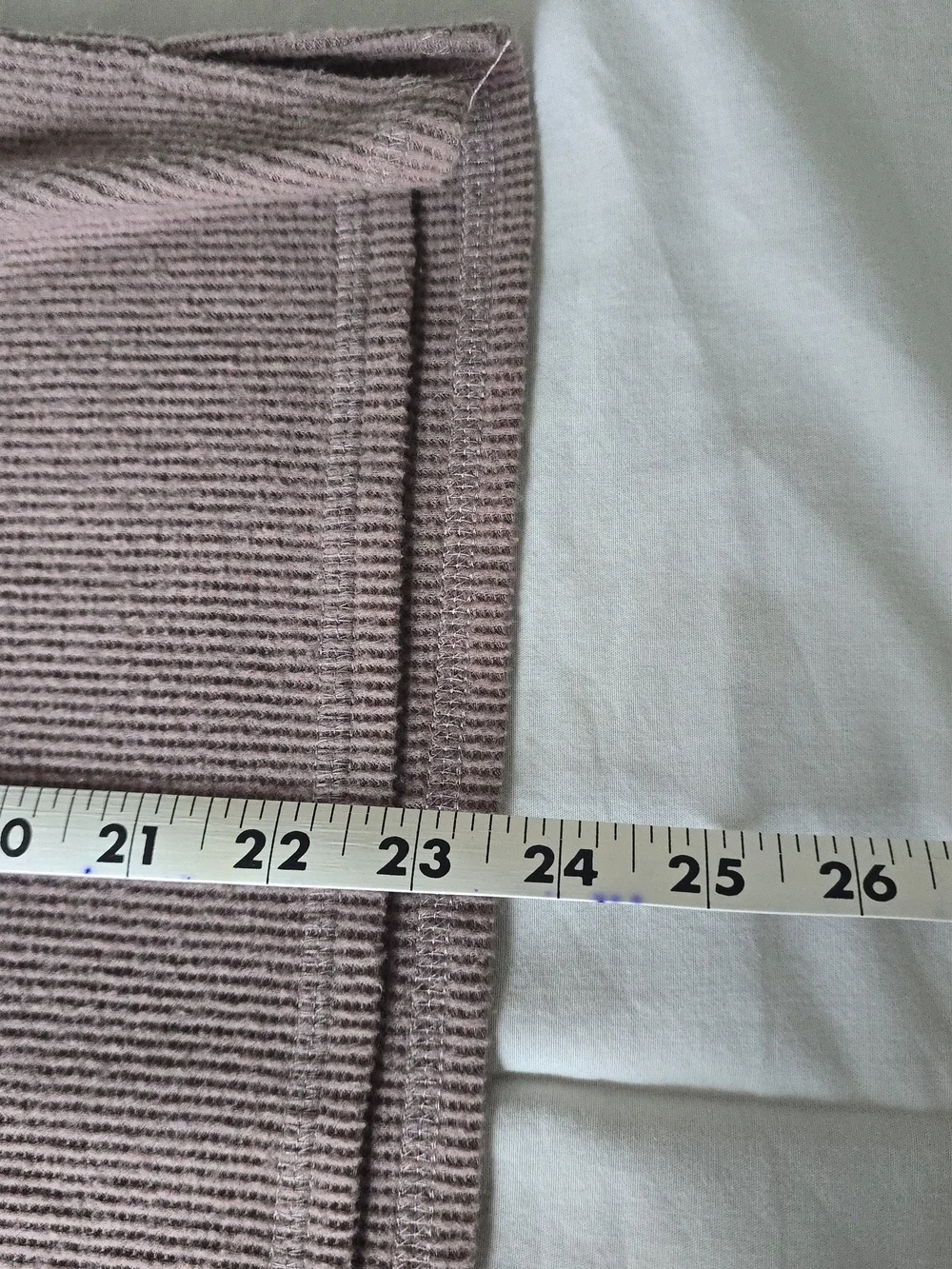 Relaxed V-Neck Women’s Sweater in Mauve Brown - Picture 4 of 4